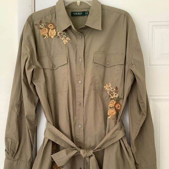 RALPH LAUREN FLORAL EMBROIDERED MILITARY WOMAN BUTTON DOWN SHIRT… - Picture 1 of 16